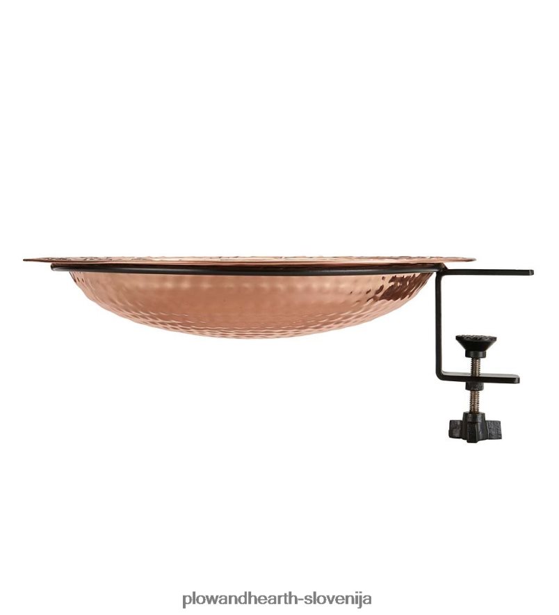 majhna bakrena ptičja kopel, nameščena na krovu Plow & Hearth 2V4608849 dvorišče & vrt