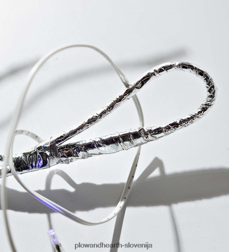 srebrna kovinska girlanda za notranjo/zunanjo uporabo z lučkami z dvojno funkcijo Plow & Hearth 2V460829 dvorišče & vrt