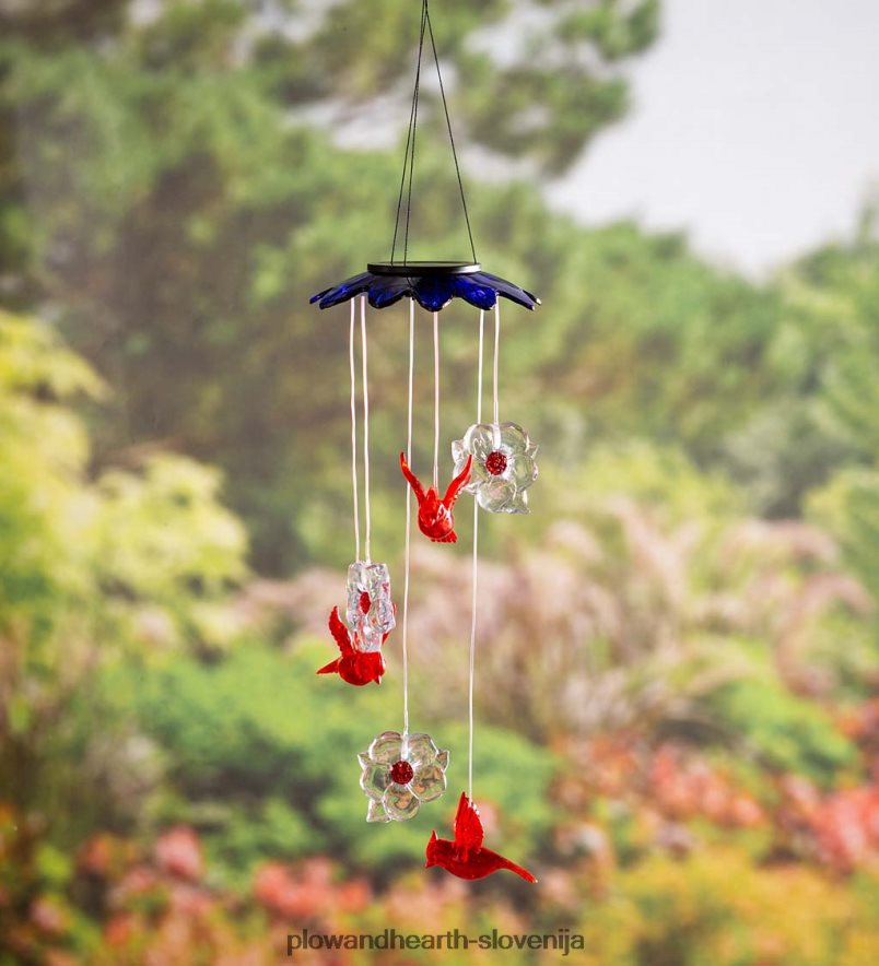 solarni mobilnik, ki spreminja barvo, s kardinali in rožami Plow & Hearth 2V4608303 dvorišče & vrt