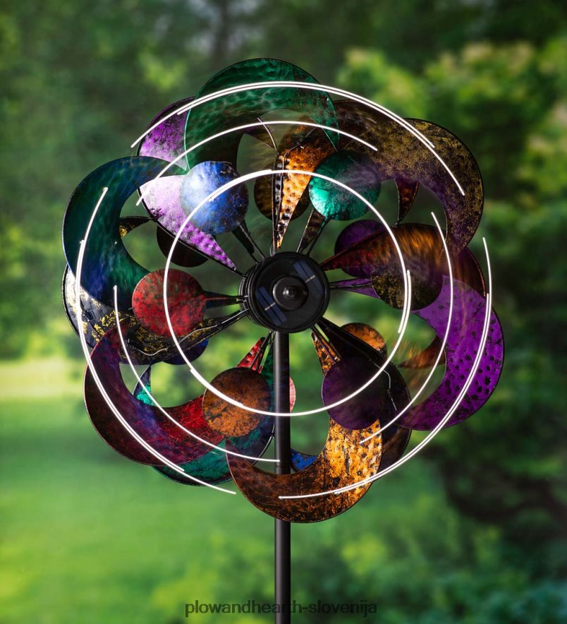 velika večbarvna gala vetrnica s štirimi rotorji, osvetljena s sončno svetlobo Plow & Hearth 2V460875 dvorišče & vrt