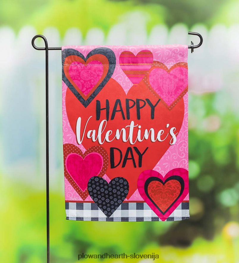 Vrtna zastava iz semiša z valentinovimi srčki Plow & Hearth 2V4608551 dvorišče & vrt