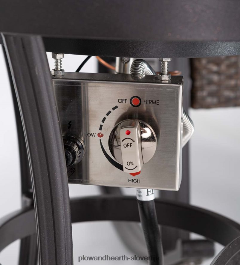 syracuse pleteni gugalni stoli in pomožna mizica za ognjišče, 3-delni set Plow & Hearth 2V46081100 gospodinjska posoda