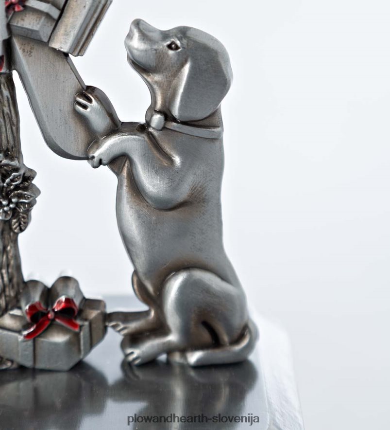 pes pri nabiralniku obešalnik za božične nogavice Plow & Hearth 2V46082137 sezonsko in darila